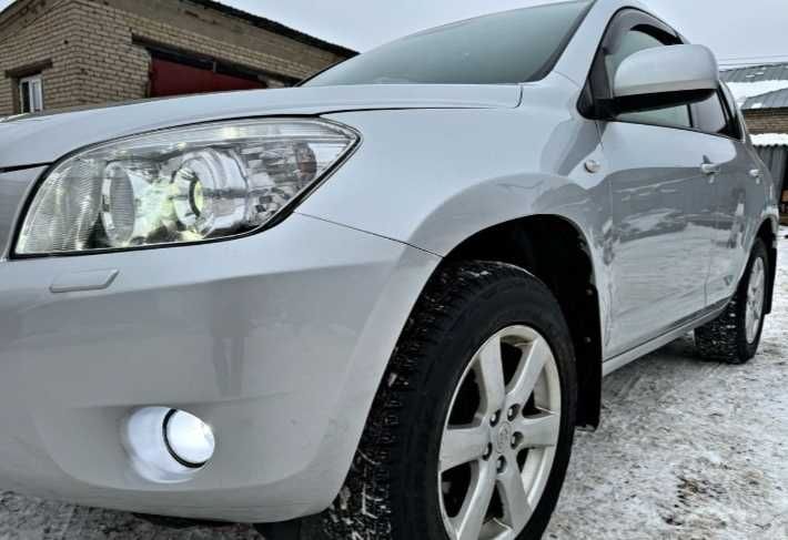 Продаю Toyta Rav4