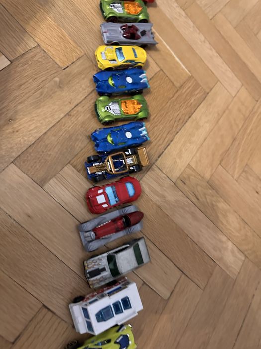 Hot wheels masinute