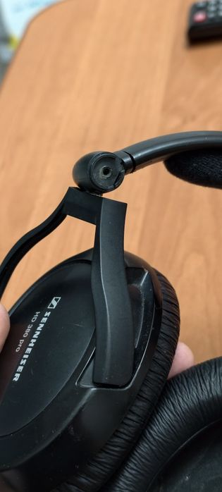 Sennheiser HD 380 Pro