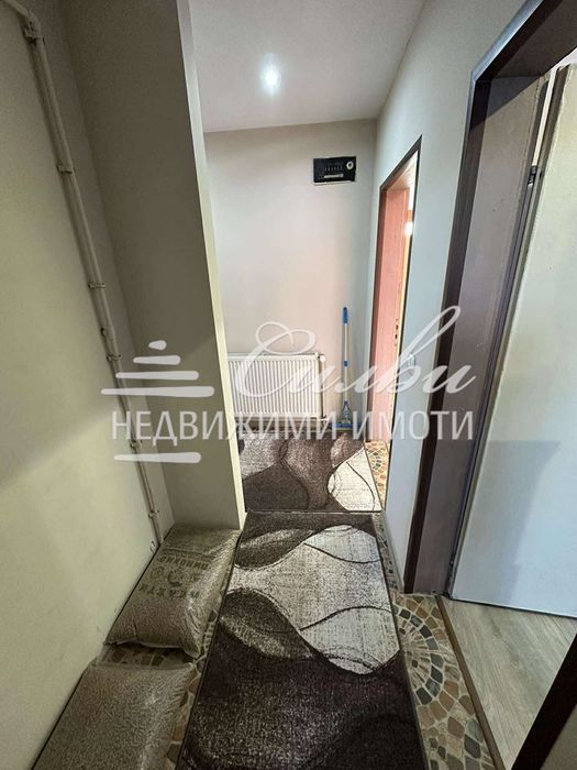 Двустаен апартамент - кв.Тракия