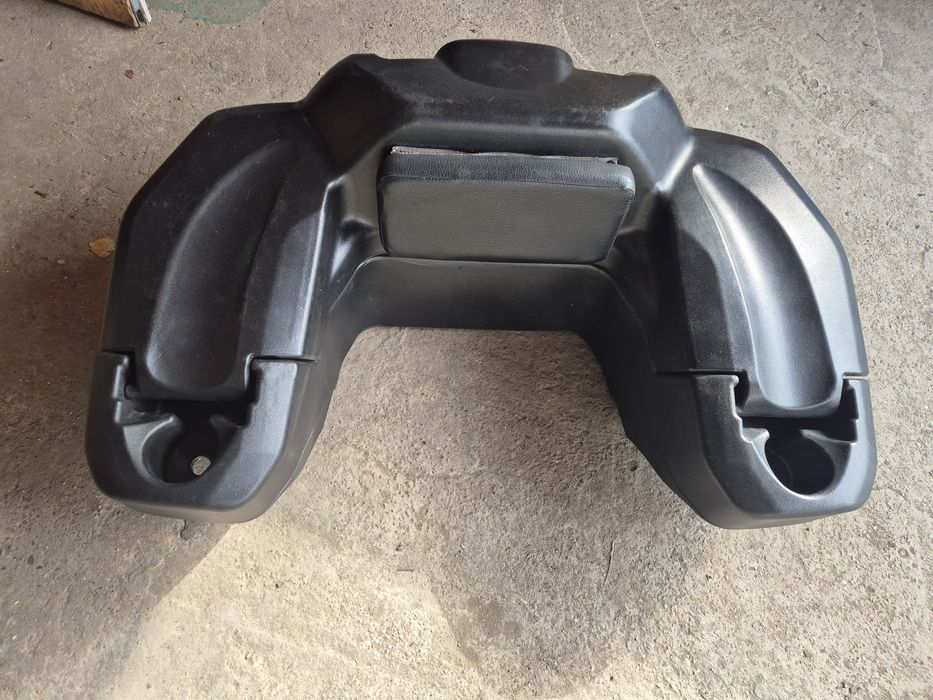 Lada atv...in stare foarte buna cu sistem prindere si 2 chei...