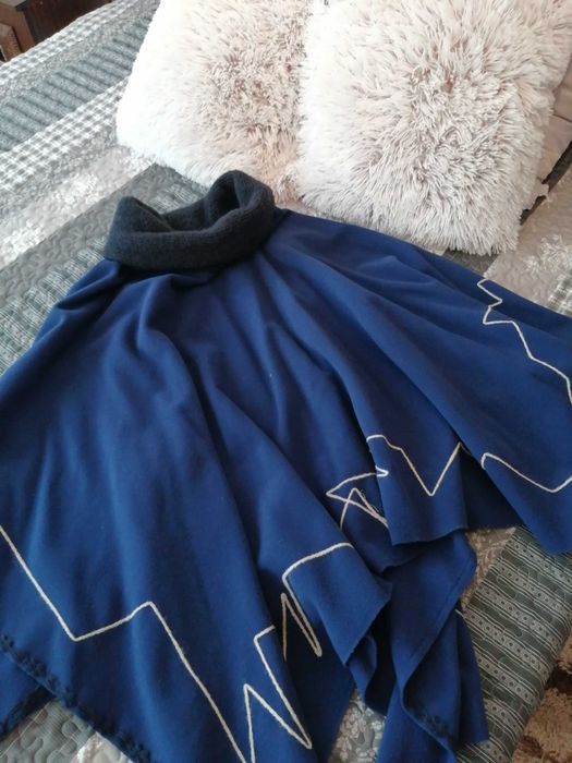 Дамско красиво пончо