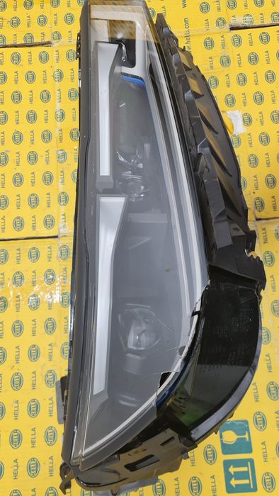 Far full led Laser BMW iX i20 stanga 5A3CEA2 spart avariat