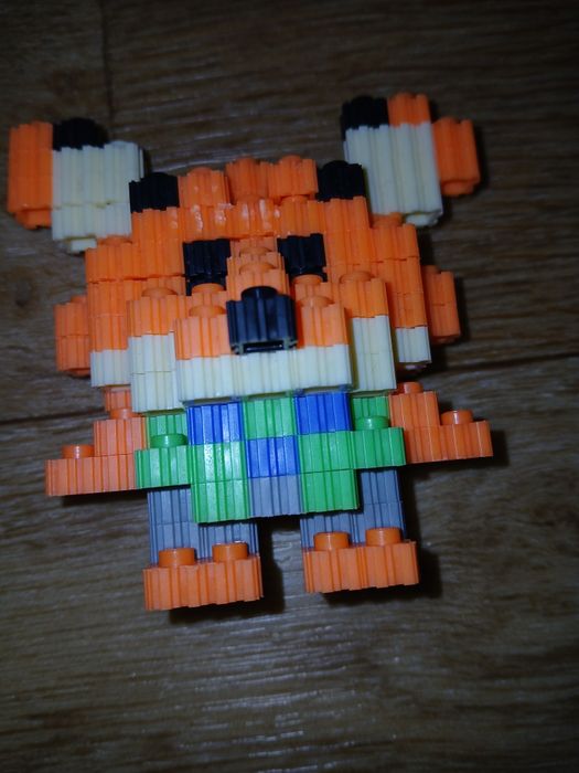 Продоется собравшое лего