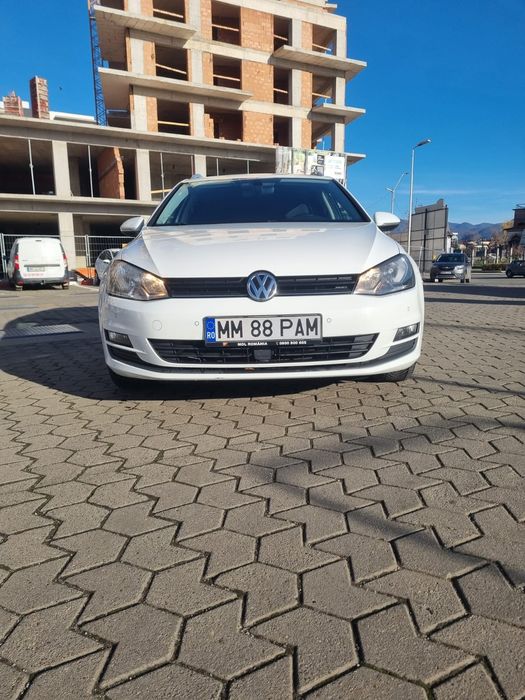 Volkswagen Golf 1.6 TDI BlueMottion

GOLF 7
1.6 TDI BLUEMOTION 
AUTOMA