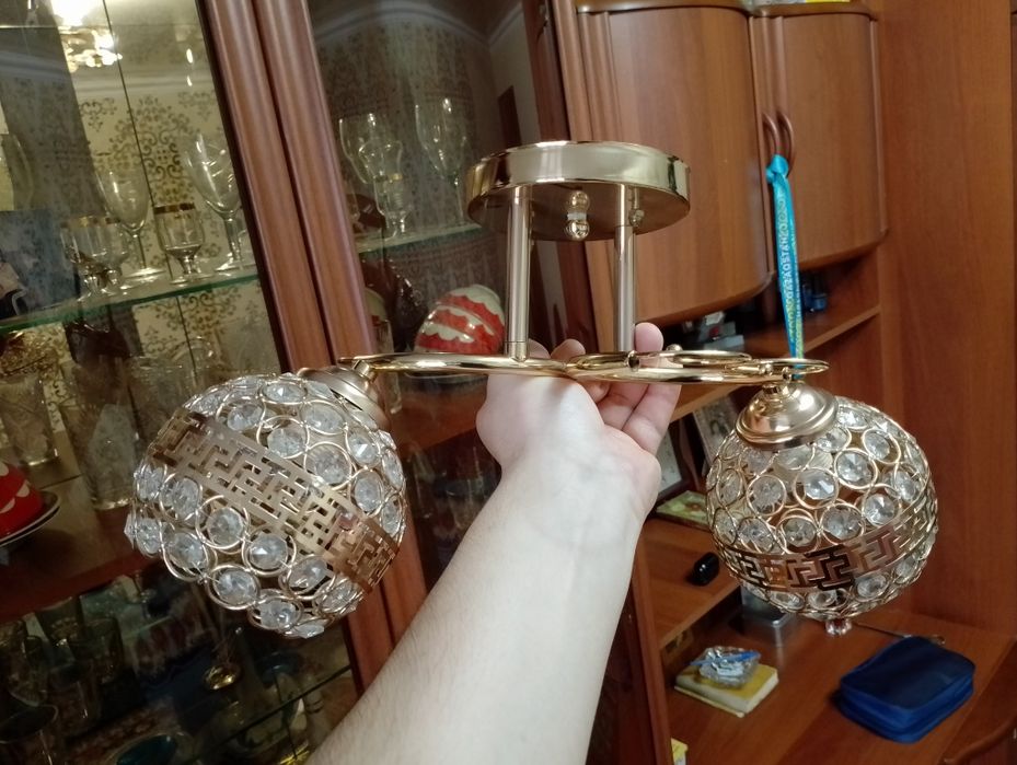 Потолочная люстра