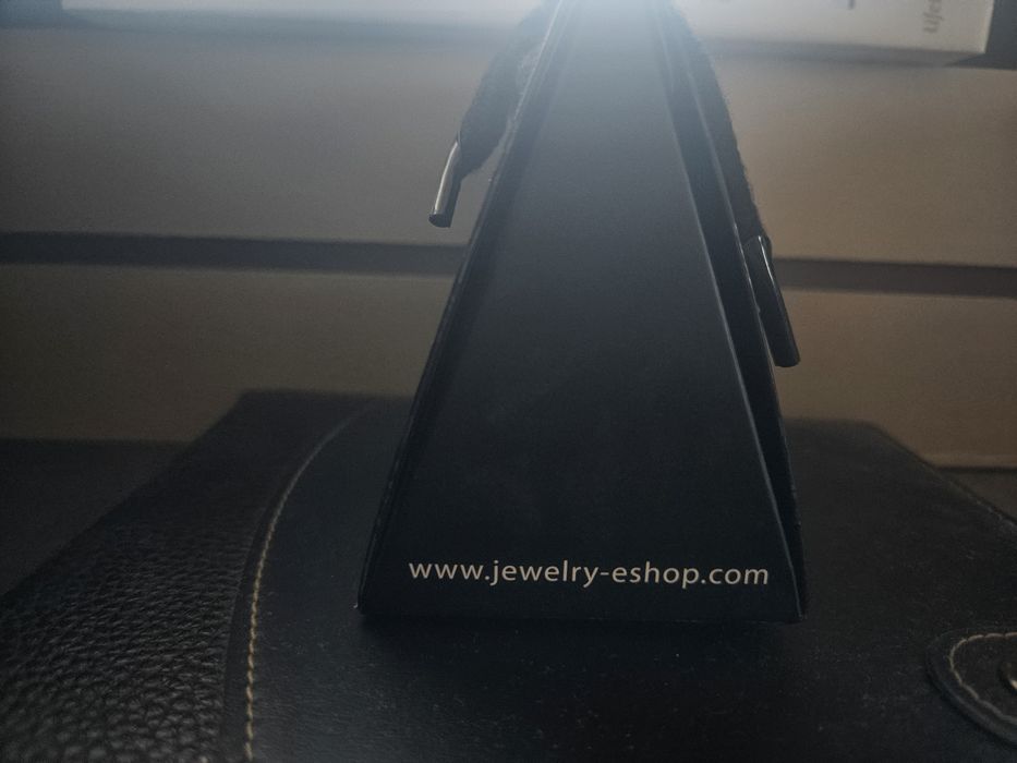 Cercel din aur alb de 9k- zirconiu patrat transparent 5 mm unisex