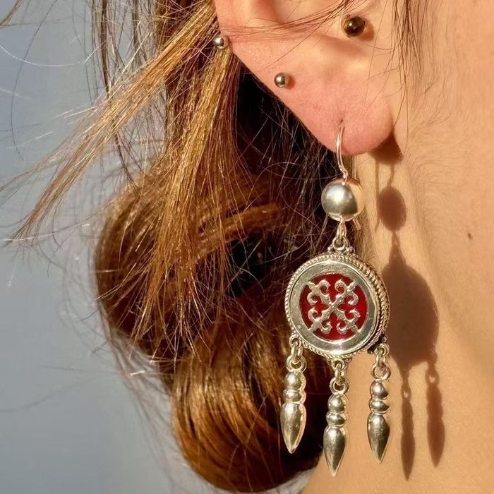 Брошь, шашбау, галстук, серьги