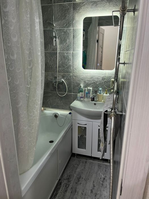 Продам квартиру на 2 этаже во 2 доме
