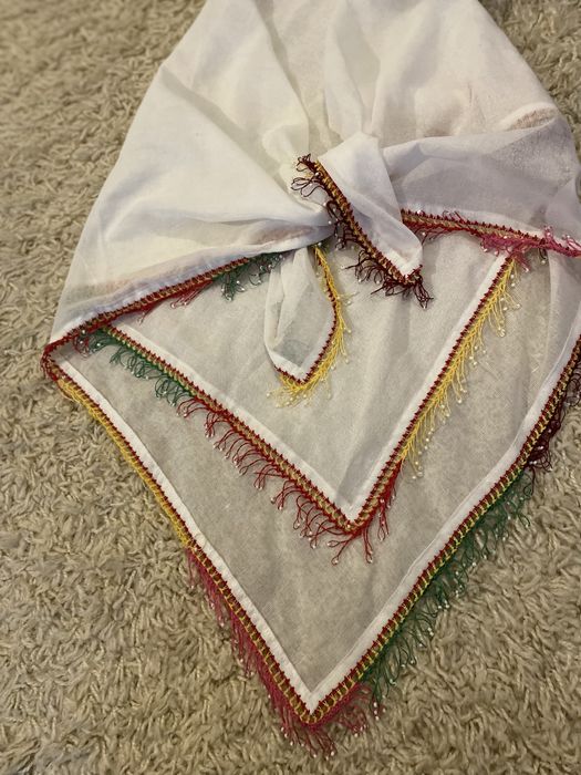 Кърпа, забрадка за носия