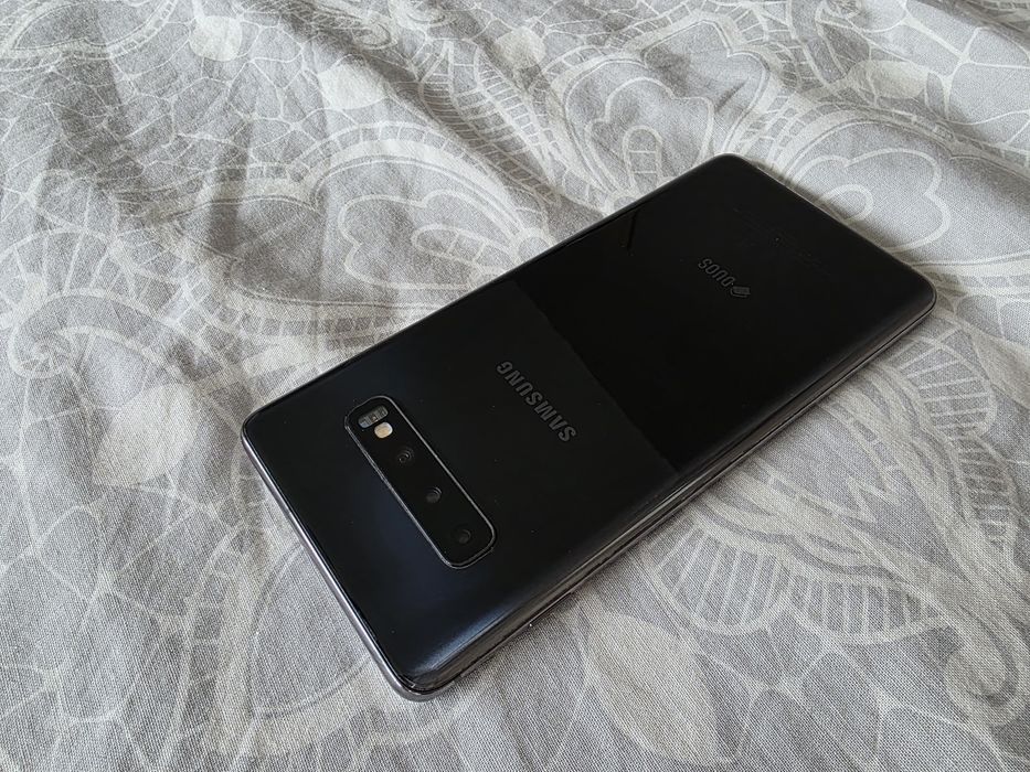 Samsung Galaxy S10 Plus 128GB с проблем