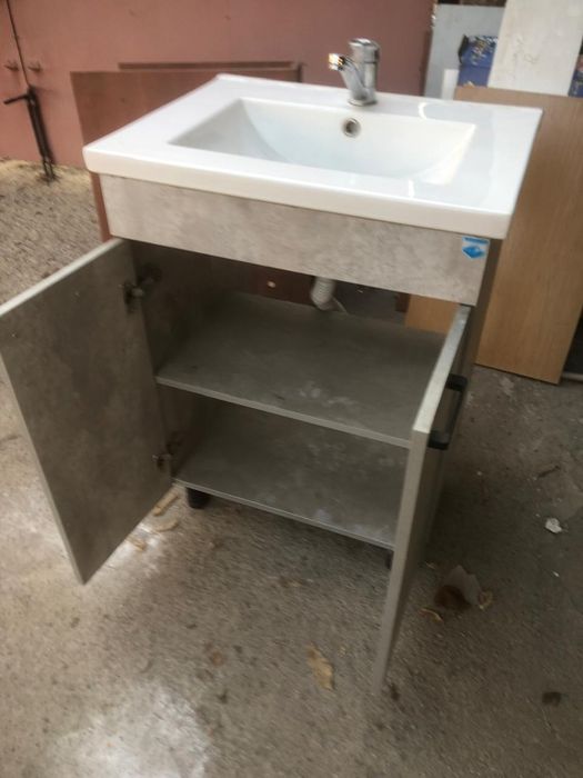 Раковина керамическая