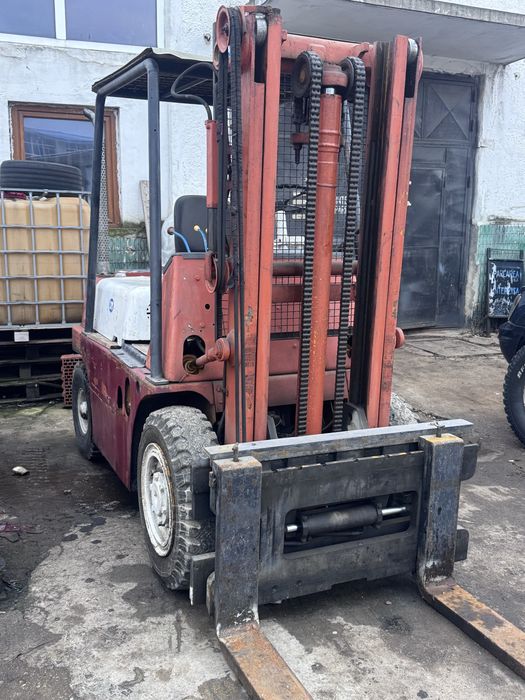 Stivuitor OM Diesel 3 TONE – Ridică 3.30m – 3800€ NEGOCIABIL