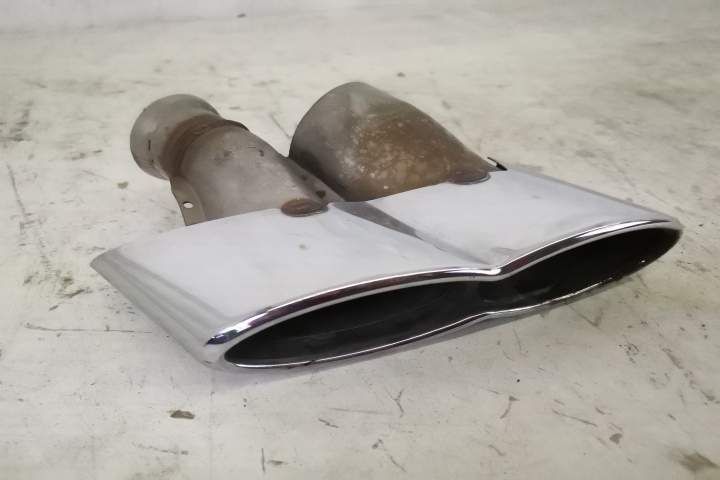 Оригинален изпускателен накрайник Ляв в добро състояние Бентли Контине