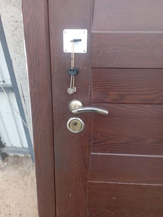 Двери наружные срочно