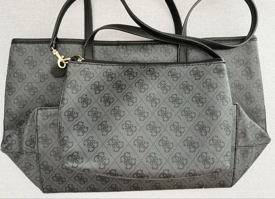 Дамска чанта Guess