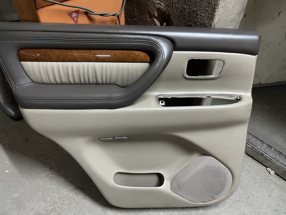 Дверные карты Lexus LX-470