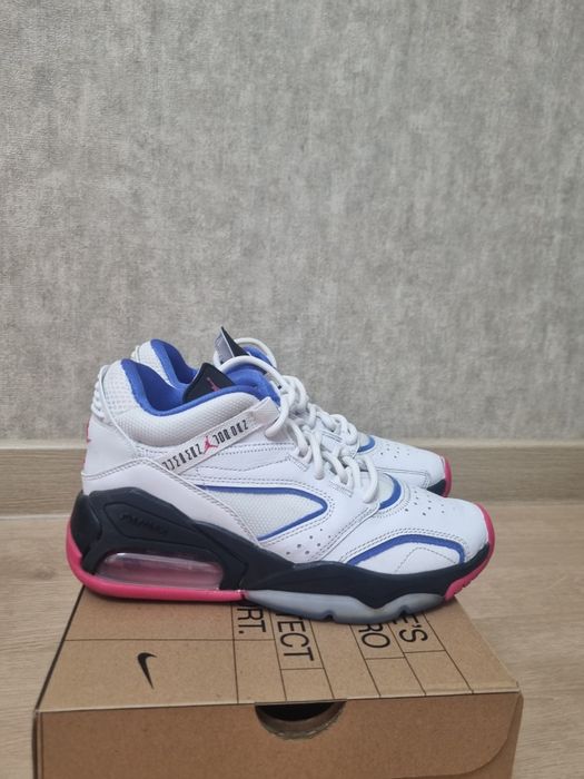 Оригинальные кроссовки Nike Air Jordan.