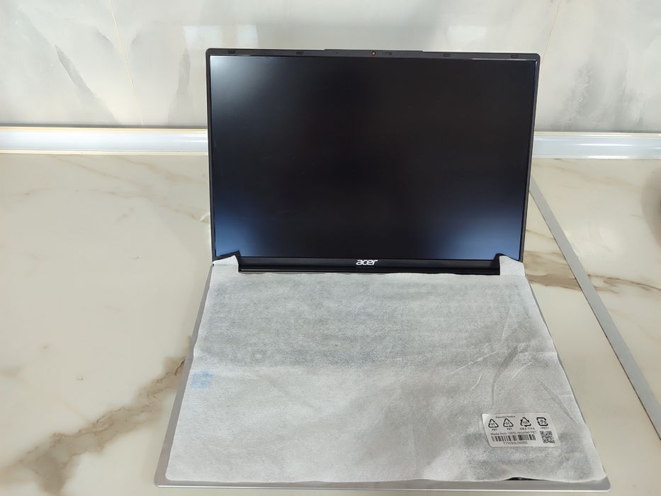 Acer aspire lite 16 WUXGA 15.6 8gb DDR5 256SSD янги наутбук.