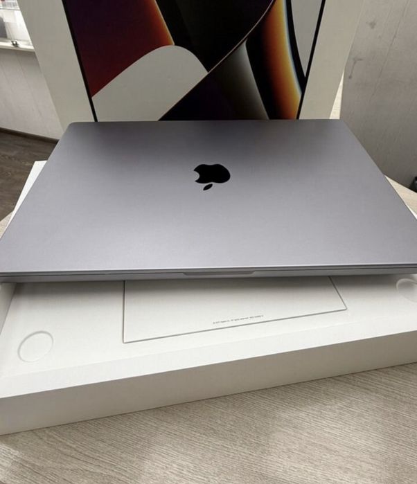 MacBook Pro 16 m1pro 16/512