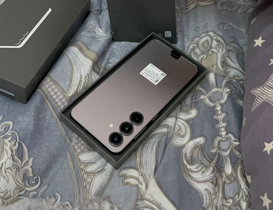 Самсунг с 25 128гб