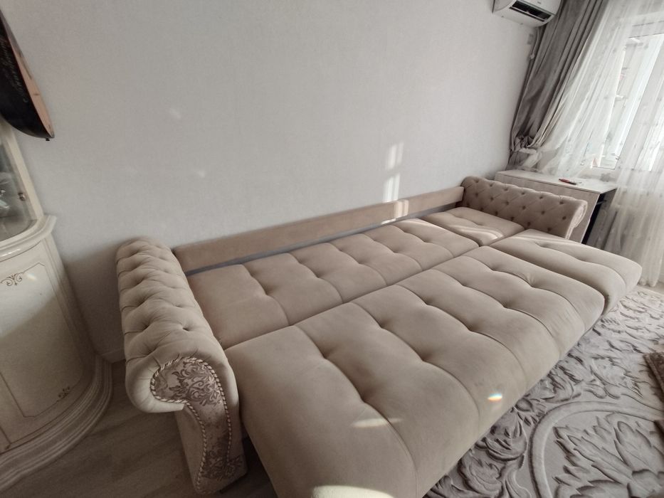 Продается диван в хорошем состоянии