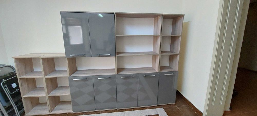 Продавам офис мебели, сглобени, но неизползвани