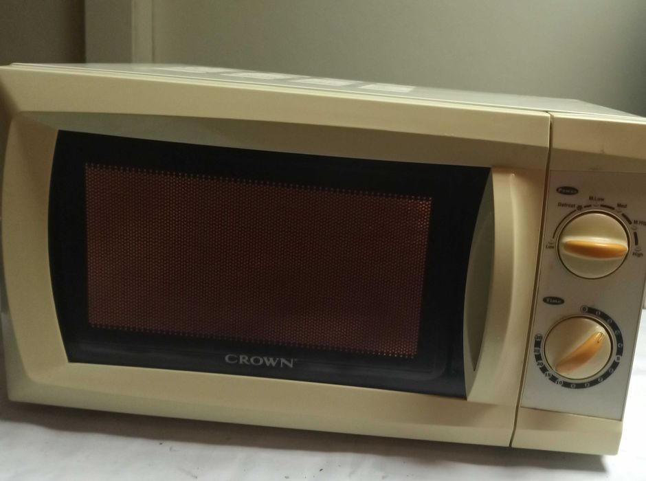 Микровълнова фурна CROWN