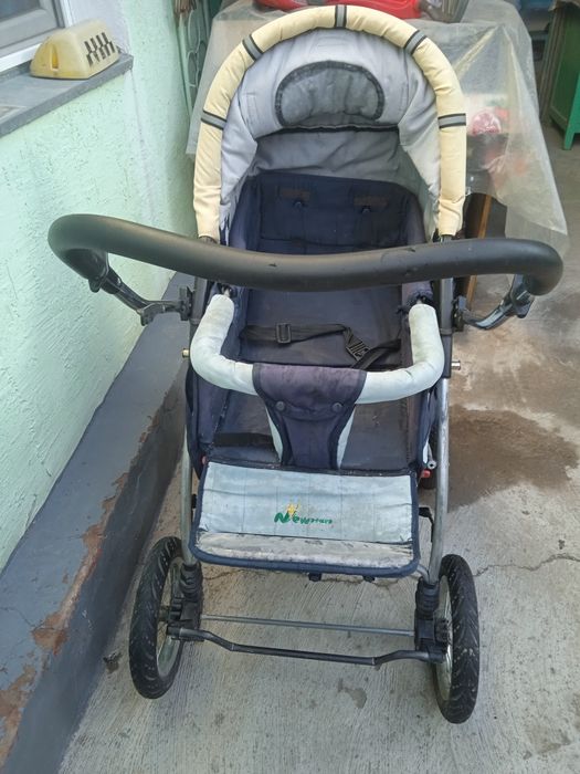 Детская коляска .