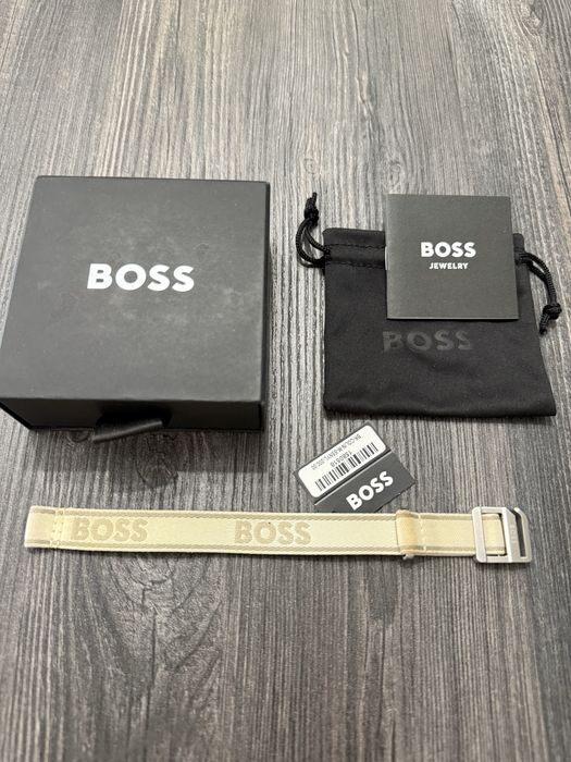 Часовник Hugo Boss + гривна Hugo Boss
