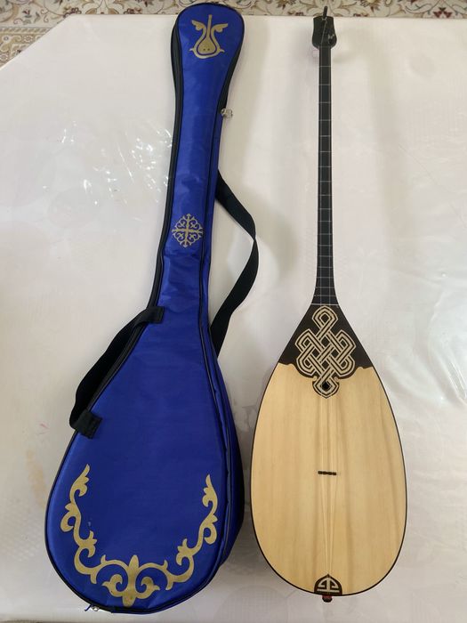 Домбыра сатылады