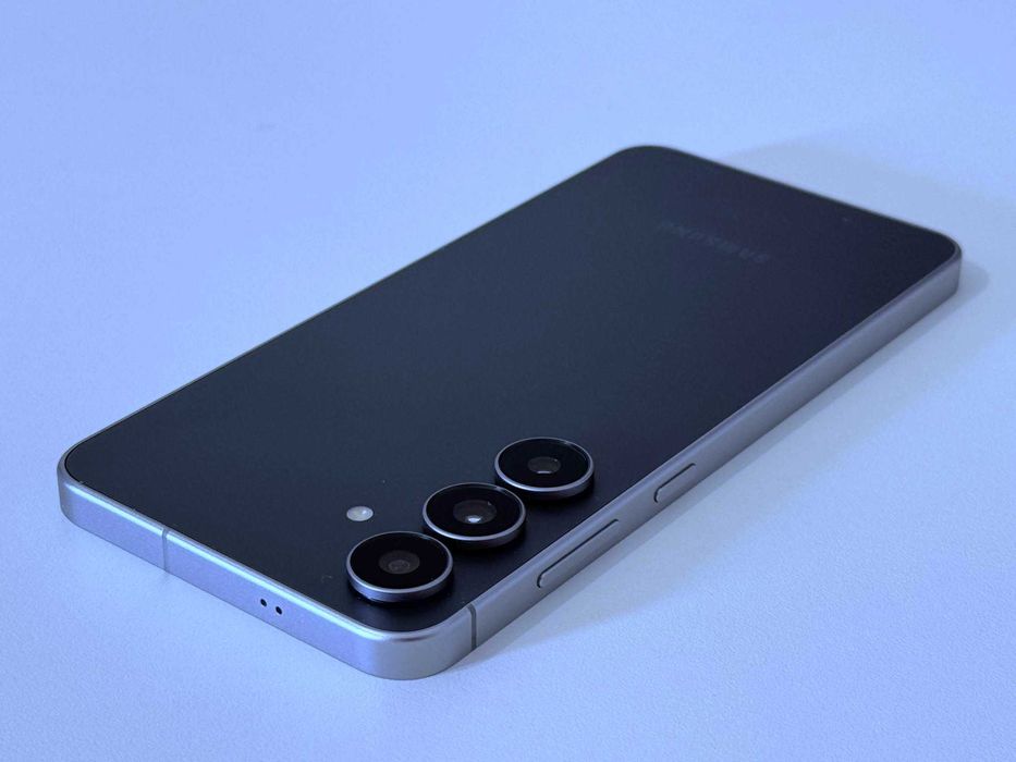 Бартер! Като НОВ! Samsung Galaxy S25 FE 256GB Jetblack (Черен) 100% Батерия.