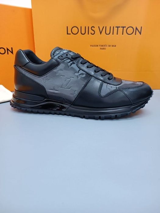 LV Louis Vuitton Run Away 42,43