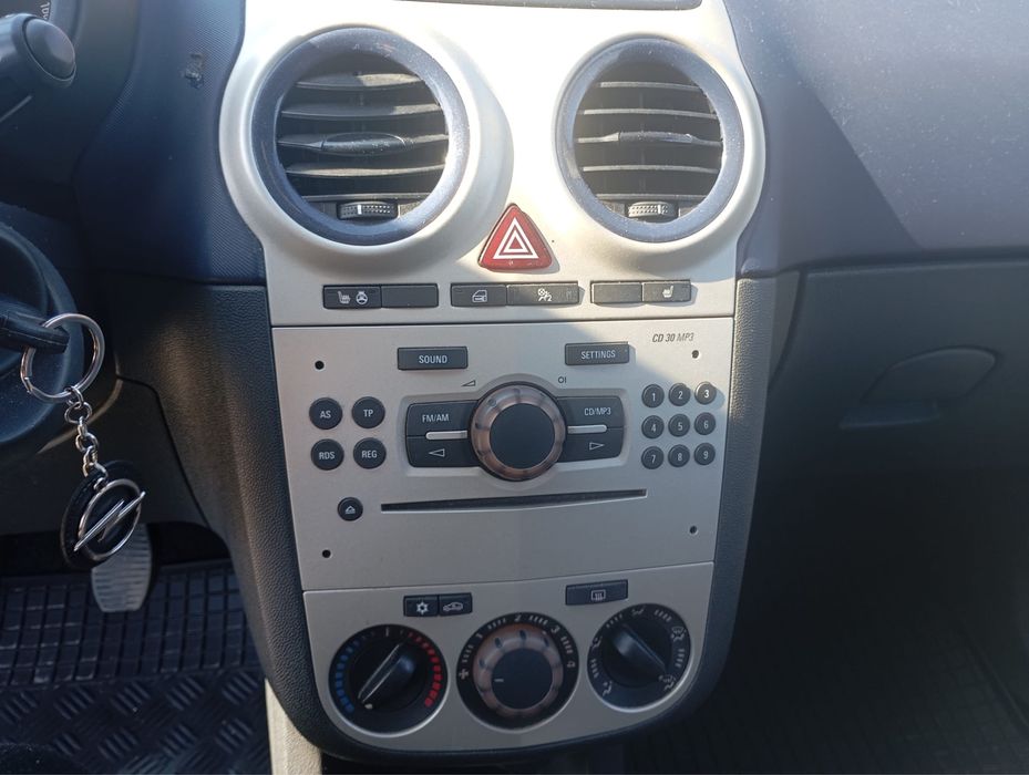 Opel Corsa  D 1.4 Benzina