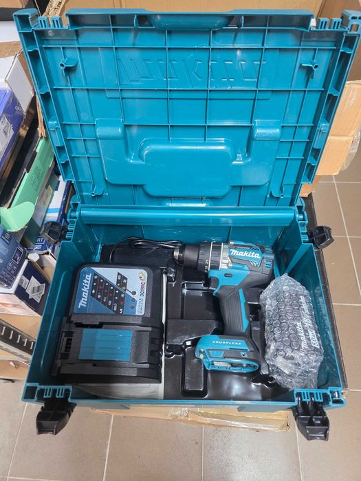 BorMasina de gaurit si insurubat cu percutie Makita DHP484 cu acumulator, o baterie si