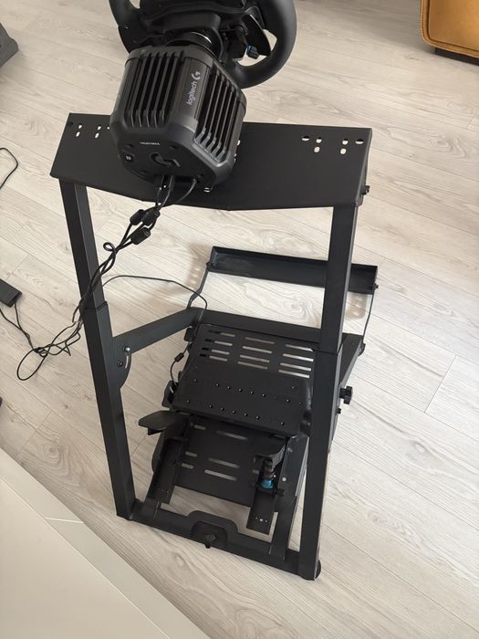Logitech RS50 + Next level racing wheel stand 2.0