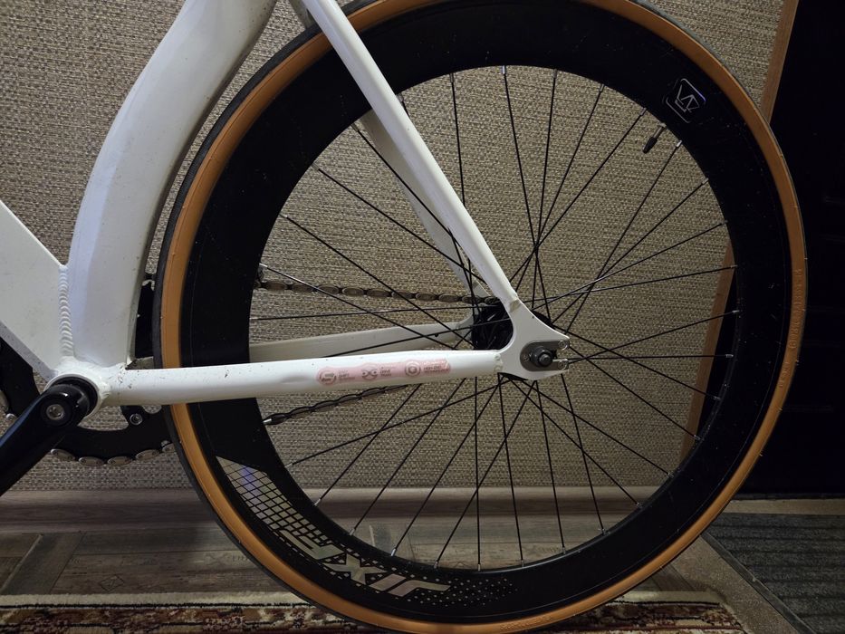 Велосипед сатылады продам велосипед JFX fixed