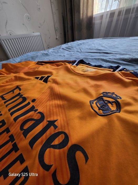 Продажа форм Реала & Барселоны