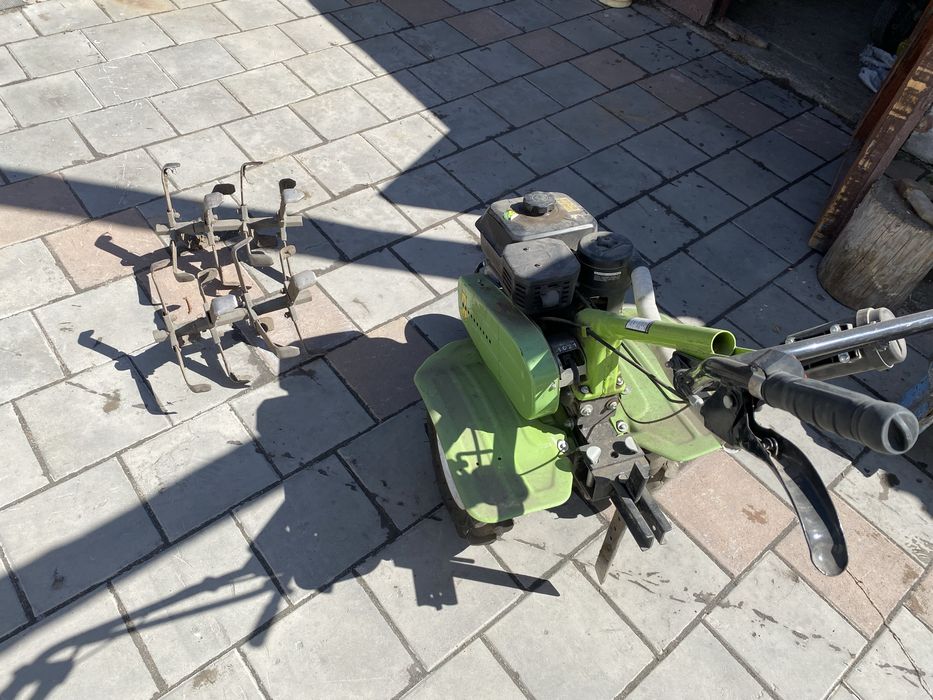 Мотоплуг бензиновый