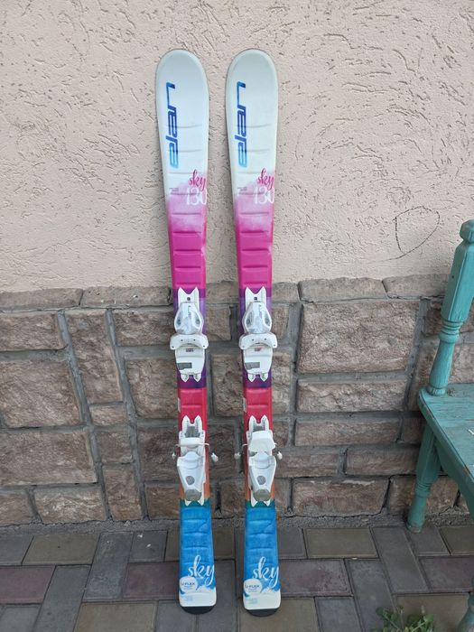 Продам лыжи ELAN с ботинками BIWEC для девочки