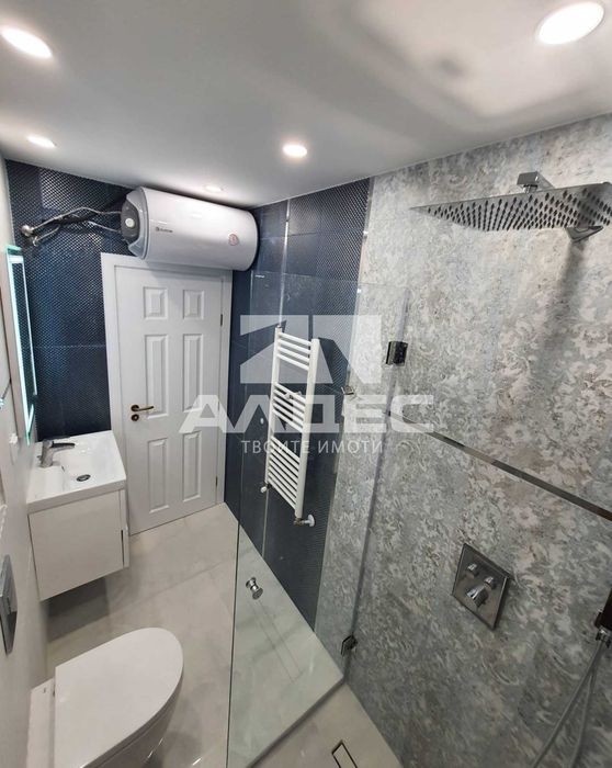 Дава се под наем Тристаен апартамент в София, Изток - 120 кв.м за 1196.97 € - Снимка #9