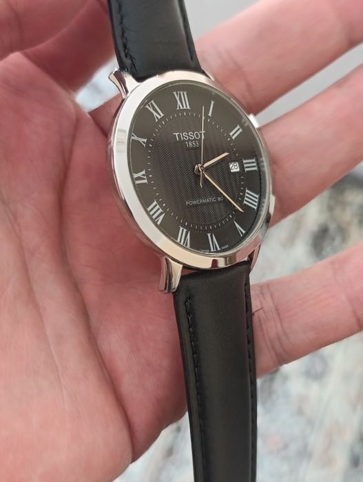 Tissot соат сотилади