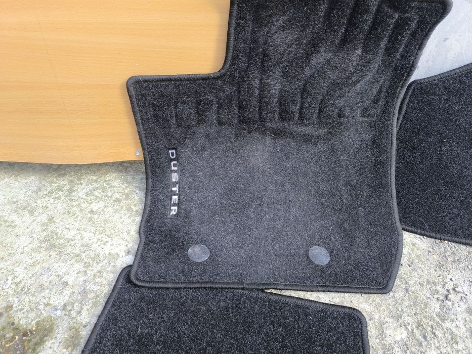 Оригинални стелки за Дачия Дъстър