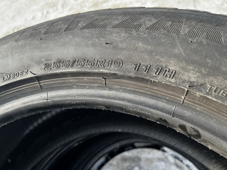 255/55/19- два баллона !!