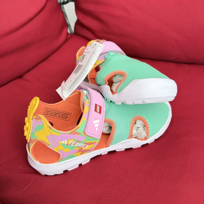 Sandale Adidas x LEGO Terrex Captain Toey – NOI, Mărimea 35
