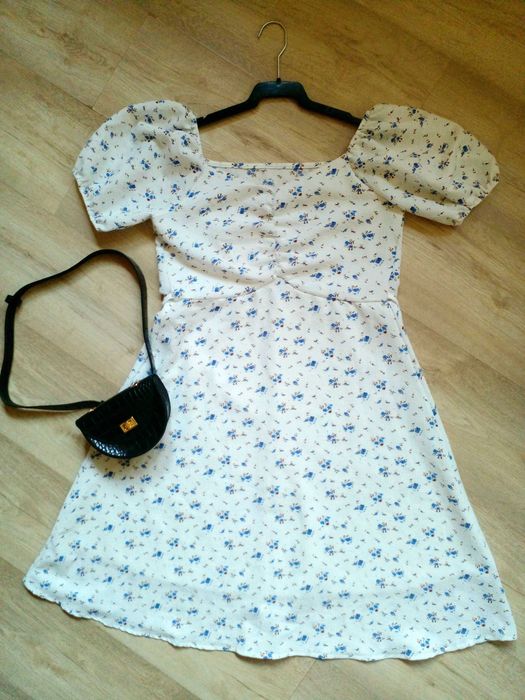 Женское нежное платье