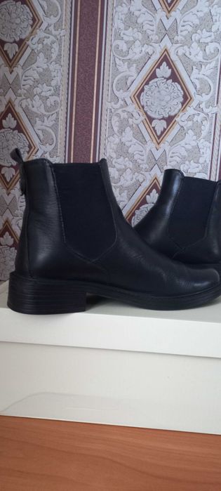 Продам ботинки челси