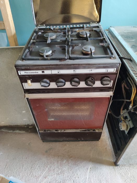 Газовые плиты две штуки