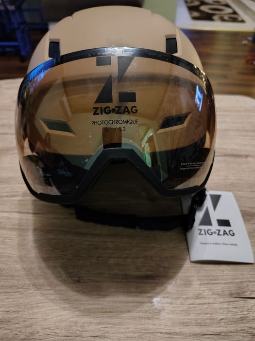 Casca sky Zig Zag noua