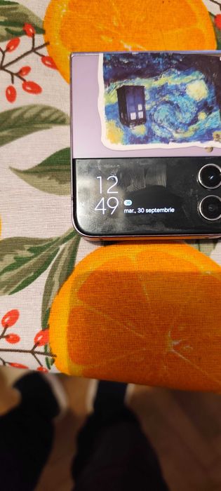 Vând Samsung Galaxy zflip 4 pentru piese